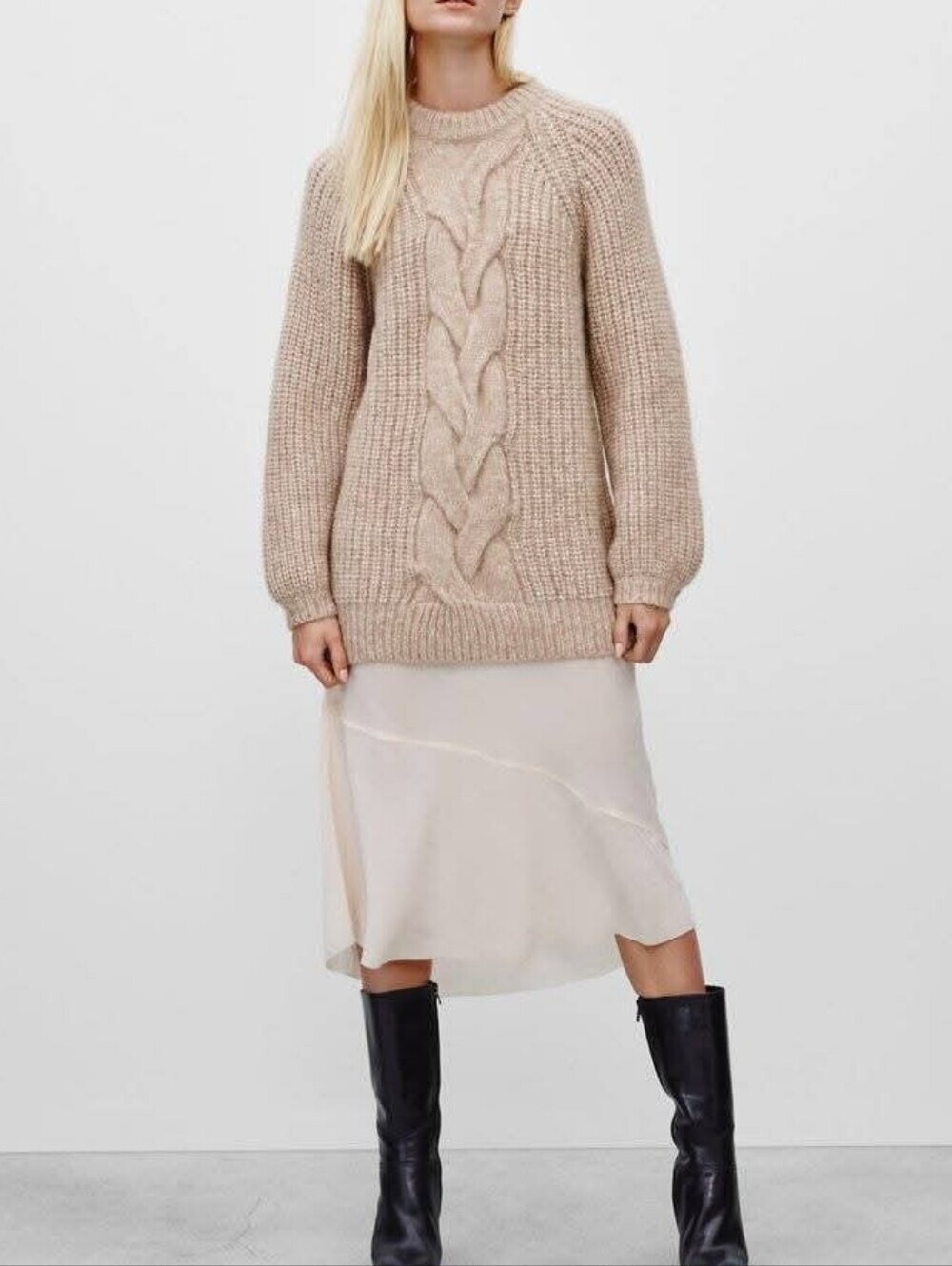 Wilfred Aritzia Debourg cotton alpaca blend chunky Cable knit -Front  Sweater